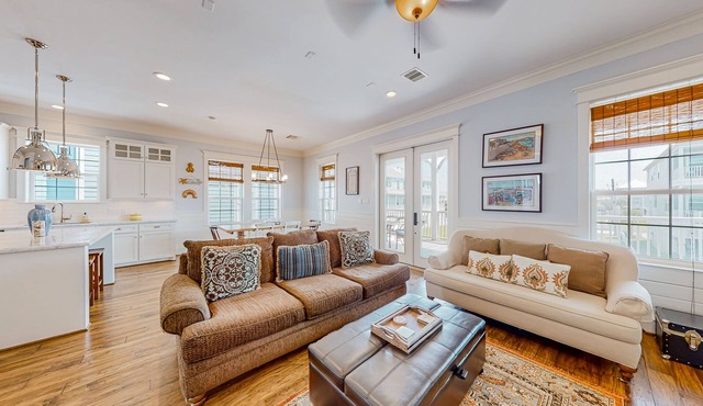 The Conch Casa | House in Galveston