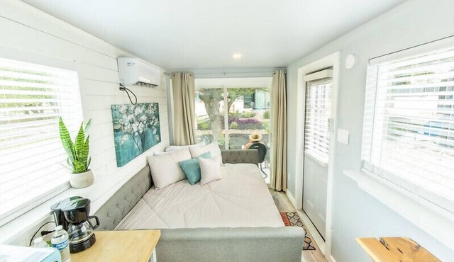 The Container Retreat @ 290 Wine Trail #1