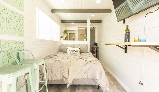 The Container Retreat @ 290 Wine Trail #10