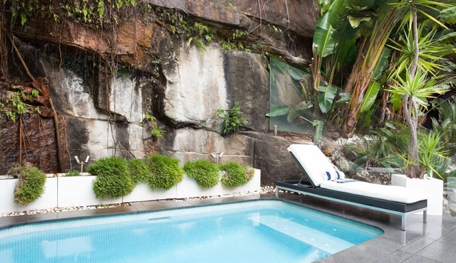 The Contemporary Vaucluse IH