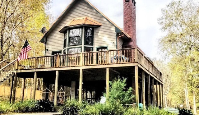 The Coppertop Inn on The Ichetucknee River Pets are Welcome 50 per pet fee