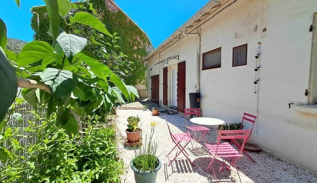 The Corbières escape: a soothing haven for 4