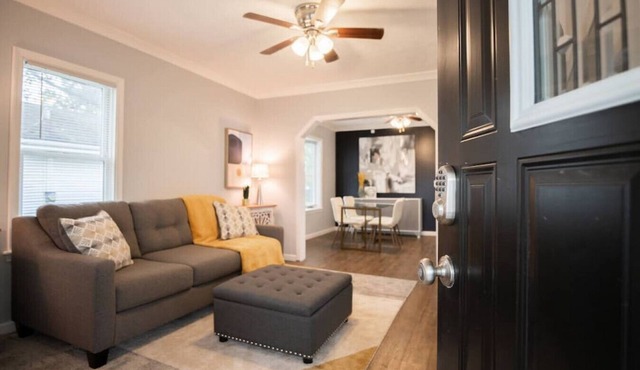 THE CORNER COTTAGE - Contemporary 1BD in Peoria