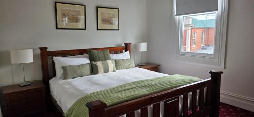 The Corner Hotel Alexandra