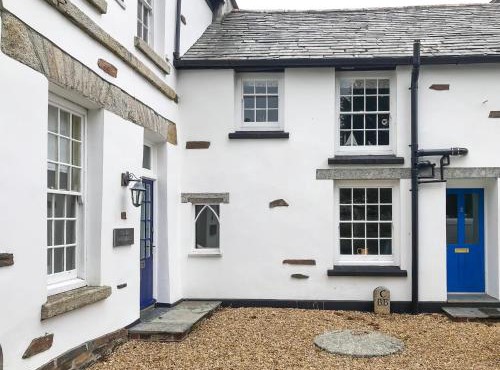 The Cornish Peak Beautiful Apartment In Grade 2 Listed Building In Cornwall By STAE-Homes