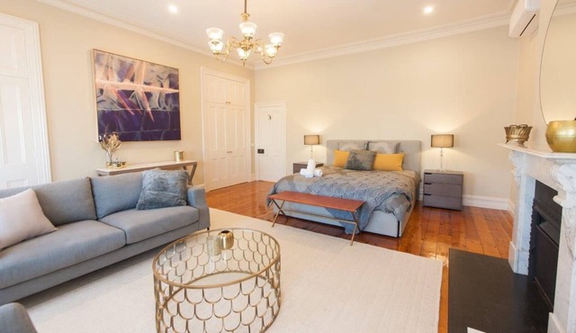 The Cortile - Hidden luxurious gem in the Port of Echuca -