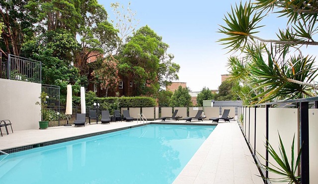 The Cosmopolitan - 3-Bedroom Stylish Apartment with swimming pool in Double Bay