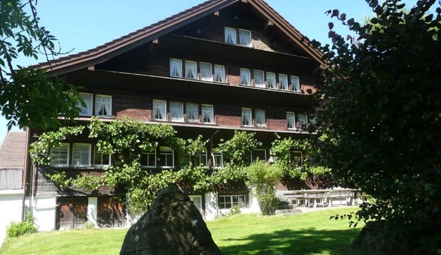 The cosy group house in the middle of the countryside