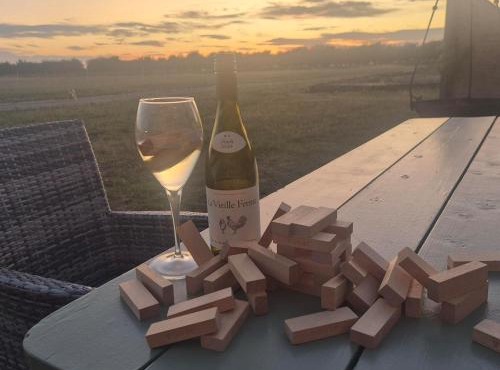 The Cosy Hide - A romantic rural retreat for 2