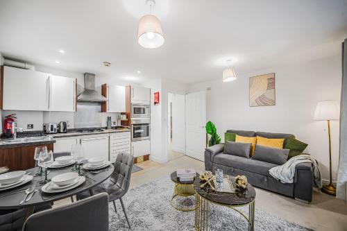 The Cosy Spot- Contractor Friendly- Free Parking