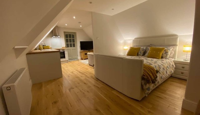 The Cotswold Stowaway, Perfect Luxurious Retreat!