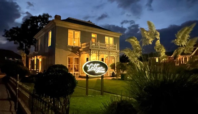 The Cottage at 241 North