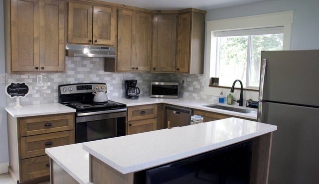 The Cottage at Dragonfly Meadows Farm with AC and wifi