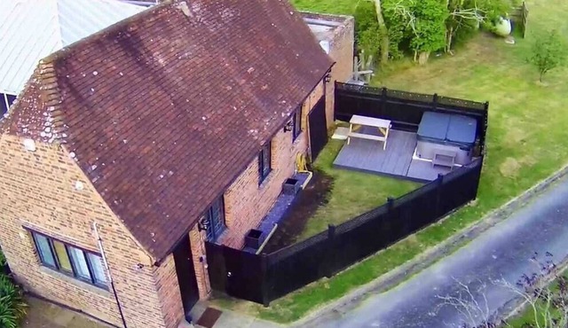 The Cottage at Gildridge + Private Hot tub