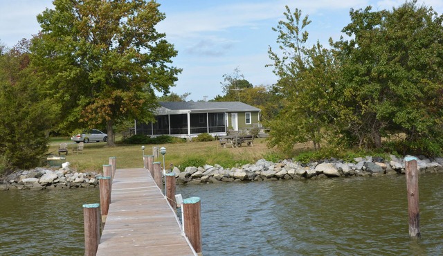The Cottage at Heron Cove is a Cozy waterfront cottage on a Secluded Peninsula