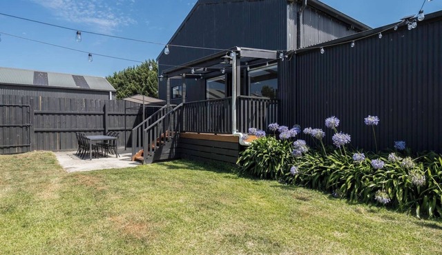 The Cottage at Oak Tree Farm Vineyards and Wildlife