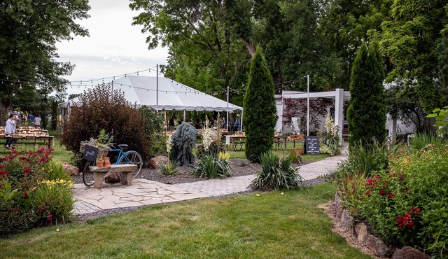 The Cottage at Riverbend HGTV reno w/Boise Boys!