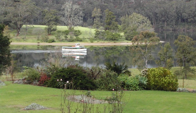 The Cottage at Shoalhaven Lodge, Absolute Waterfront