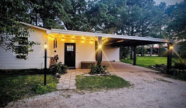 The Cottage at Steve’s Farm in Walnut Hill Fl