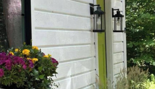 The Cottage at Whispering Pines - Short Stroll to the Village!