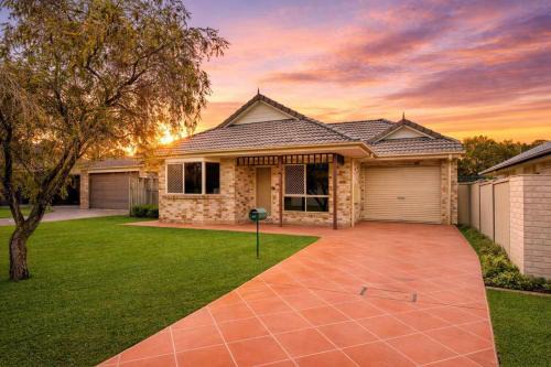 The Cottage - Cozy 3-Bed Beerwah