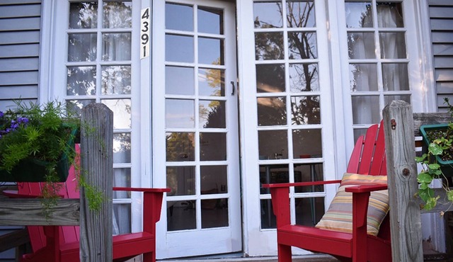 The Cottage; Crozet: charming & cozy getaway within Virginia Wine Country!