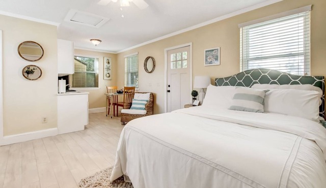 The Cottage - Hosted by Moore AI Rentals