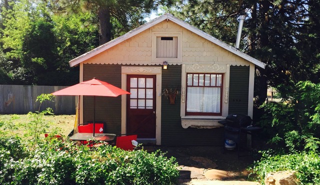 The Cottage In Foresthill On Main Street, in walking distance to wedding sites