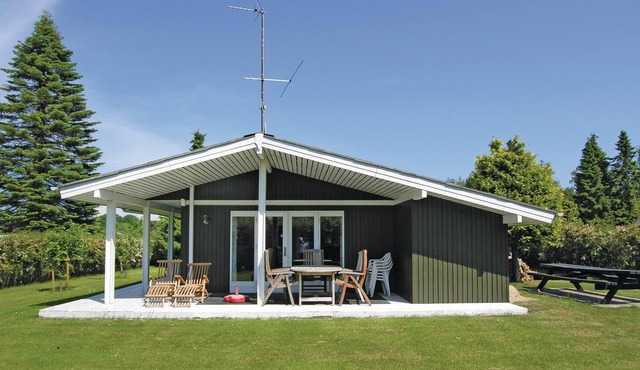 The cottage is located in the recreational cottage settlement Stenodden on Tåsinge.