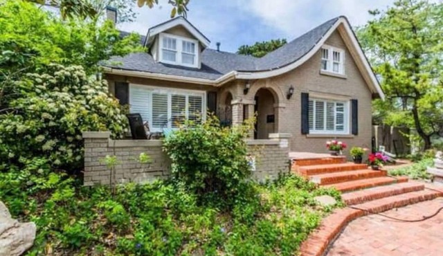 The Cottage on Crockett
