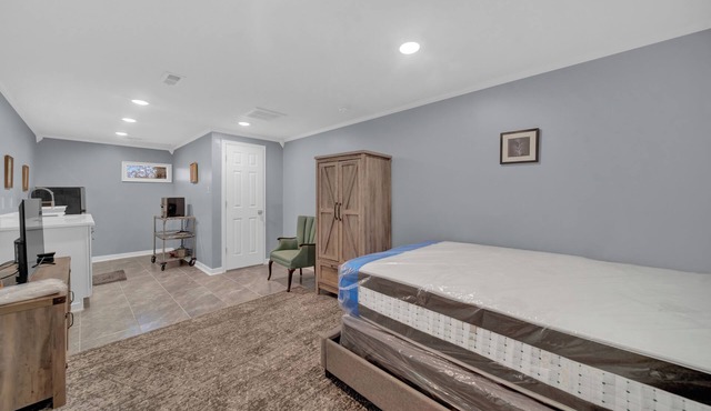The Cottage Studio Unit 7 with WiFi and AC in lovely Richmond