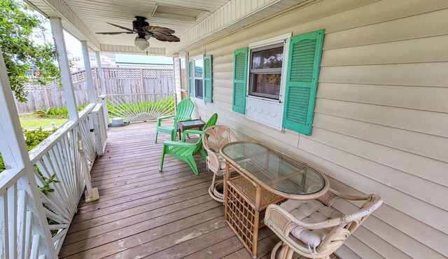 The Cottage & The Roost - 3 BR near Nightlife!