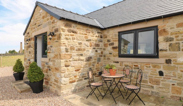 THE COTTAGE, with open fire in Chesterfield