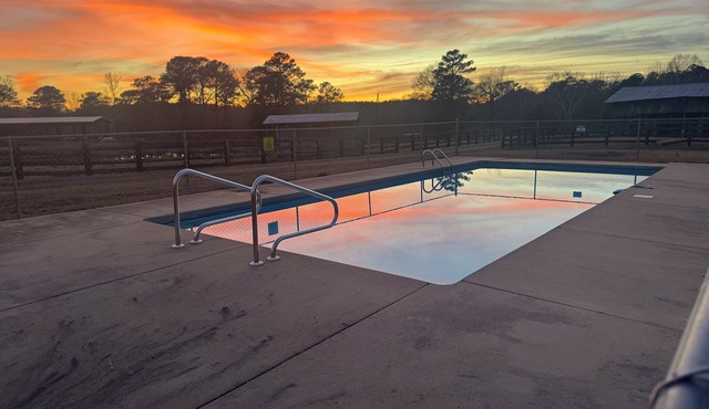 The Country Hideaway with private in-ground pool