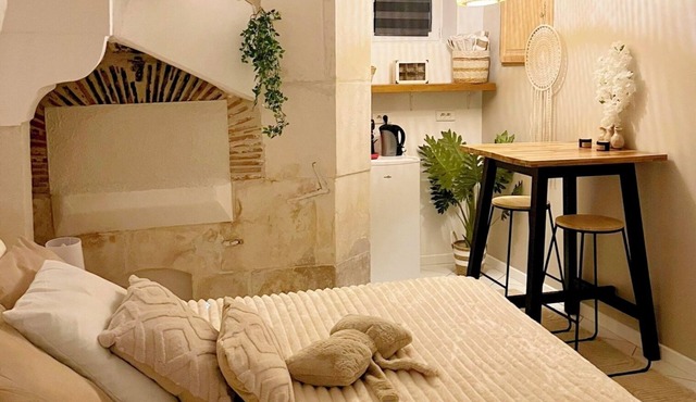 The country studio and its bread oven