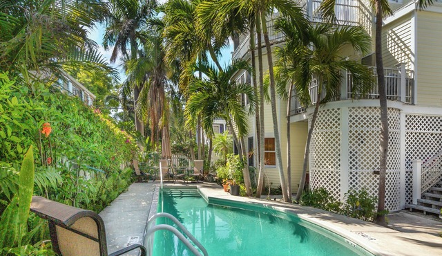 The Courtyard - Condo in Downtown Key West!