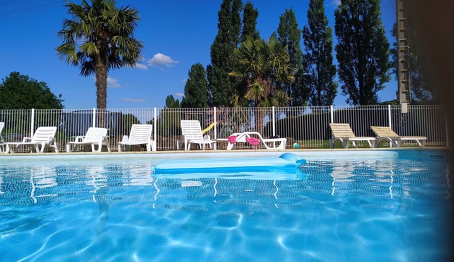 The Courtyard Cottage Gite 25kms Parc Puy du Fou