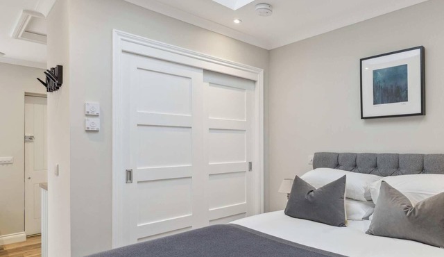 The Courtyard Apartments - Rosemary