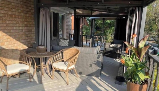 The Cove 4 bedrooms, 8 guest + futon, 3 full baths