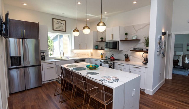 The Cove at Whitney Unit A: Luxury Lakefront Retreat with Semi-Private Cove and Fire Pit