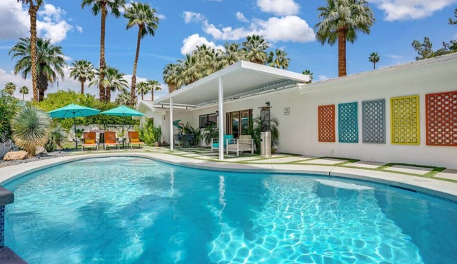 The Cove: Heated Pool, BBQ, Walk To Downtown PS