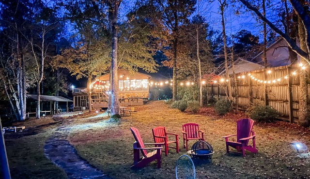 The Cove- Kayak, Private Boat Ramp, Fire Pit, Ping Pong, Darts, & EV Charger