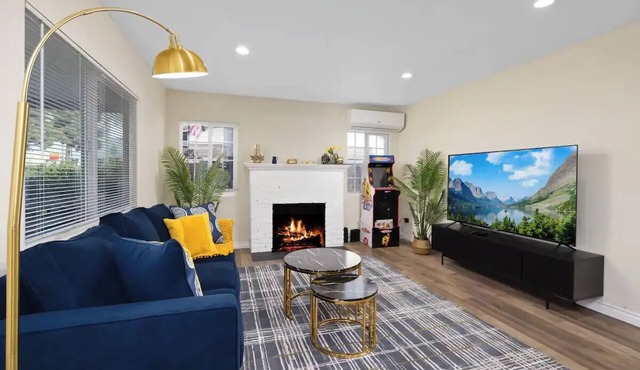The Cove. Newly Remodeled Home.