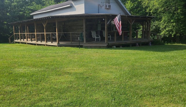 The Cove TOKA Cabin.30 seconds from Patoka Lake.Sleeps 10