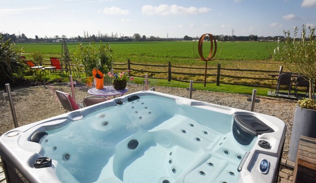 The Cow Shed * WOW Factor Countryside Retreat