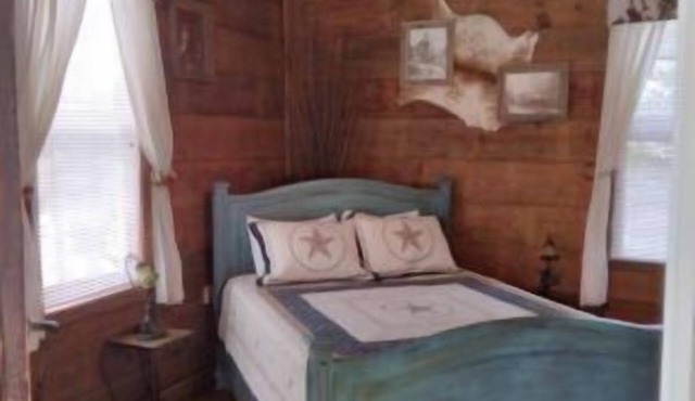 The Cowboy Room at The Ranch at Walston Springs; Breakfast Included