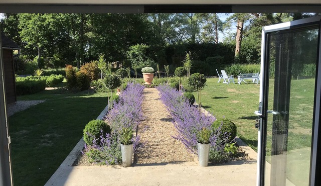 The Cowshed, Luxury Barn Conversion, Tenterden