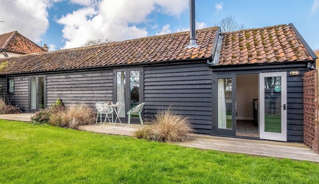 The Cowshed - UK50803