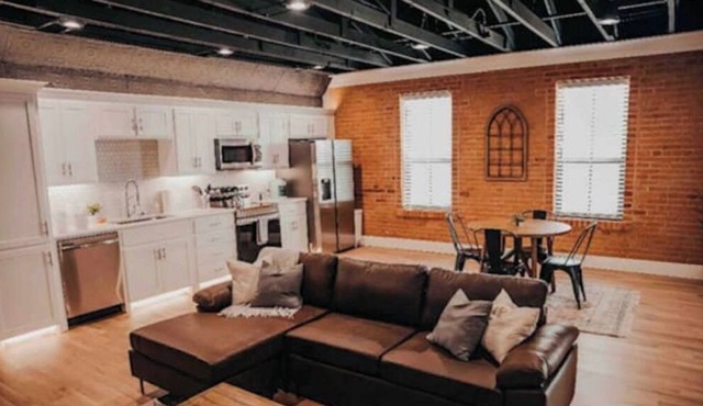 The Cowtown Loft, Ennis