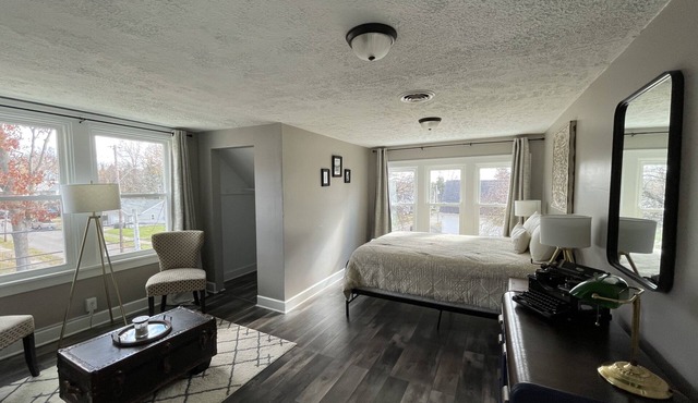 The Coxon House Inn: 3rd floor apartment- The Writer’s Nook